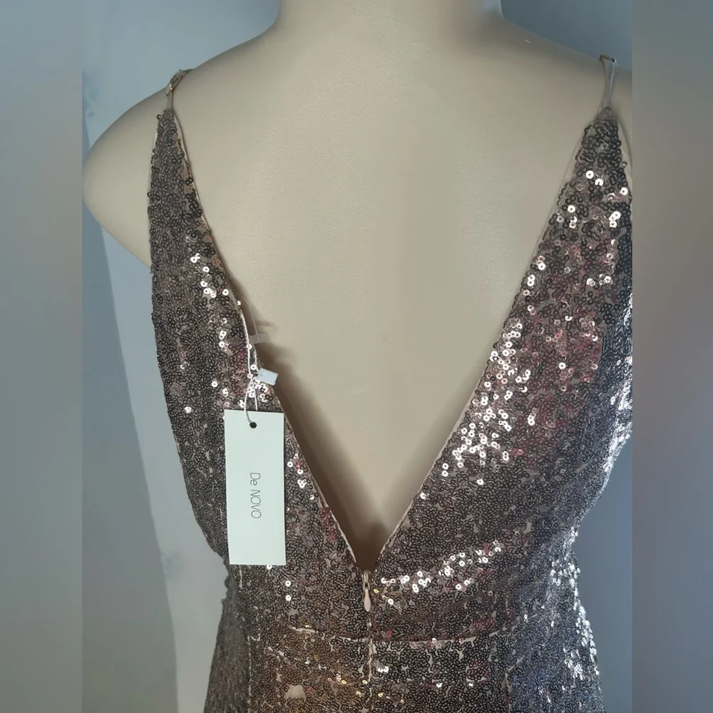 NWT De Novo Women’s Sequin Rose Gold Dress. Size M - Picture 8 of 16